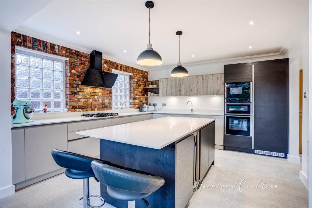 Additional property image - Springfields, Castleton, Cardiff