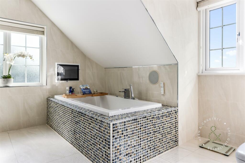 Additional property image - Pencoed Avenue, Pontypridd
