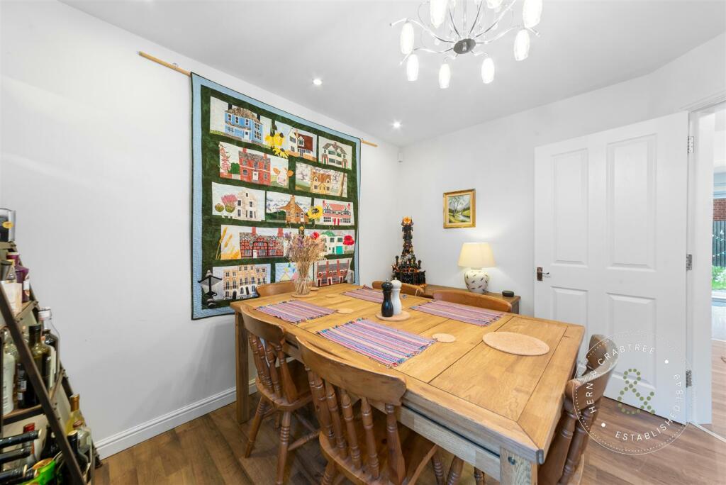 Additional property image - Ashbourn Way, Llanishen, Cardiff