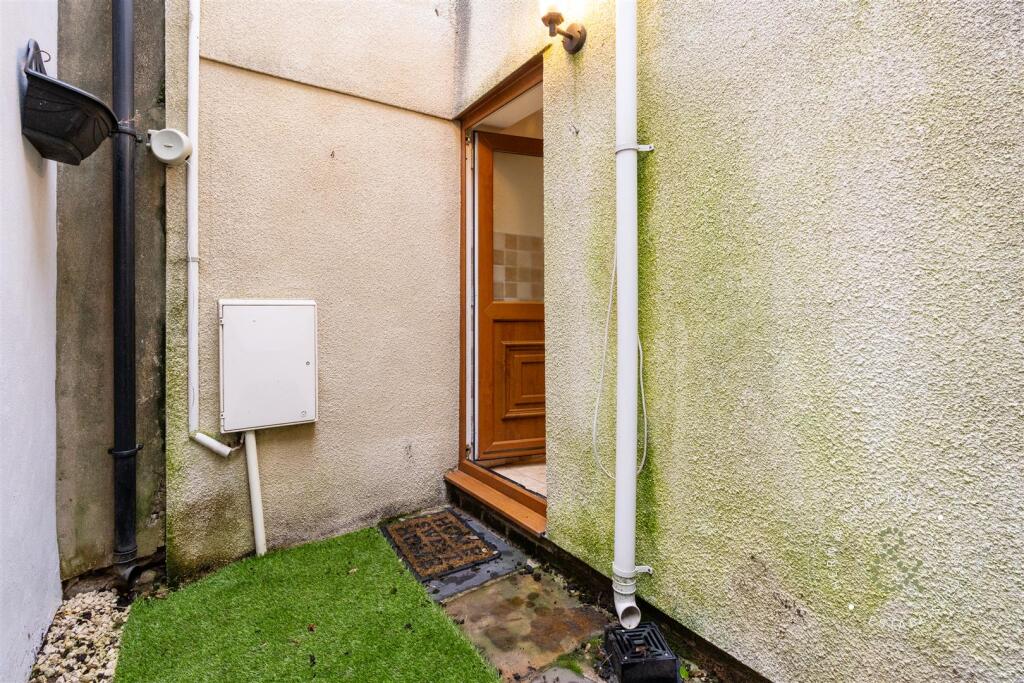 Additional property image - Cardiff Road, Taffs Well, Cardiff