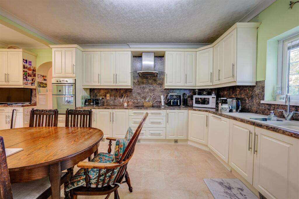 Additional property image - Lake Road West, Cardiff