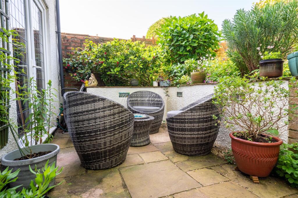 Additional property image - Lake Road West, Cardiff