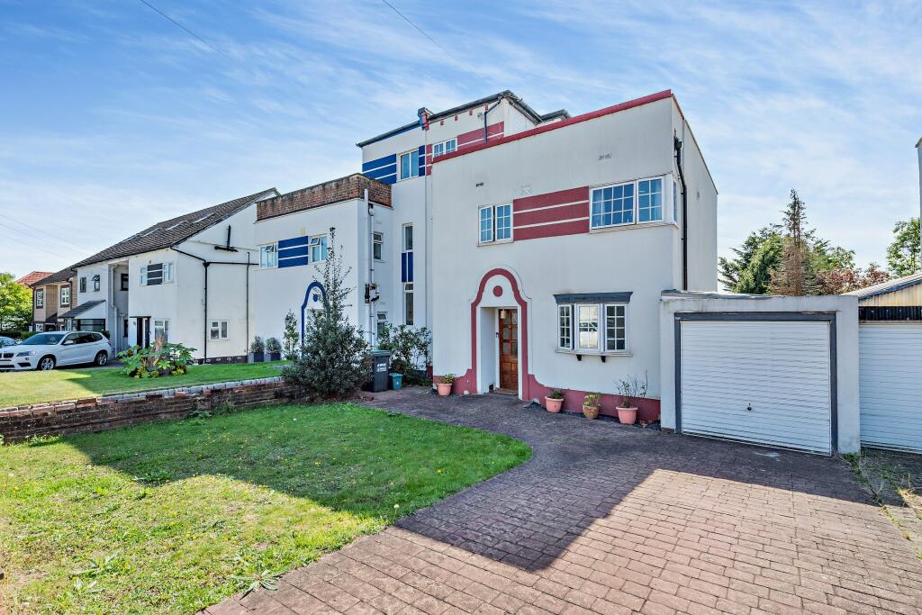 4 bedroom semidetached house for sale in Norwich Road, Northwood, HA6