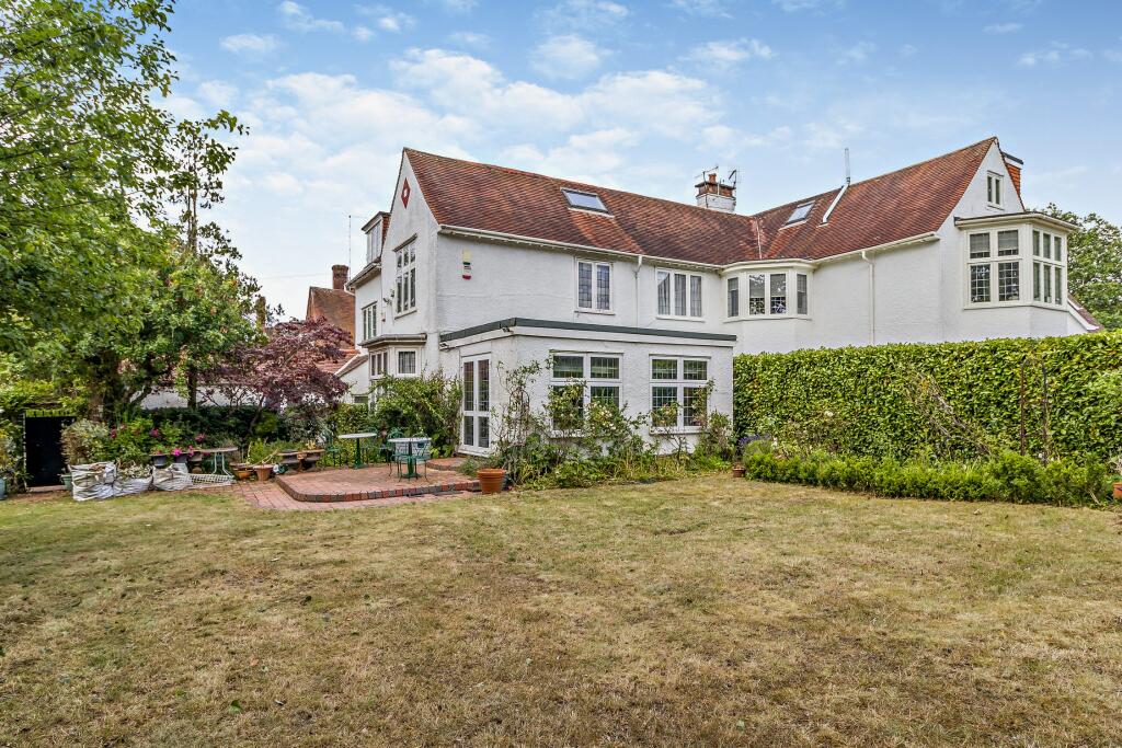 4 bedroom house for sale in Eastbury Road, Northwood, HA6