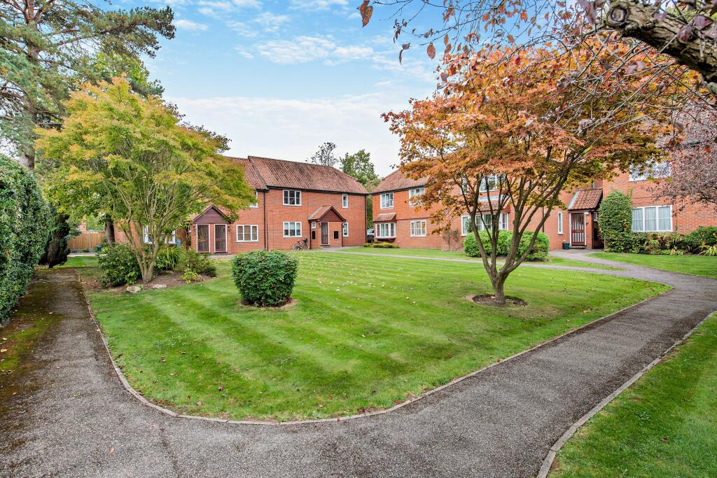 2 bedroom apartment for sale in Craigmore Court, Northwood, HA6