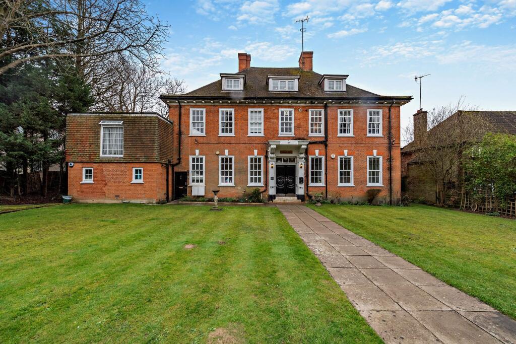 2 bedroom duplex for sale in Frithwood Avenue, Northwood, HA6