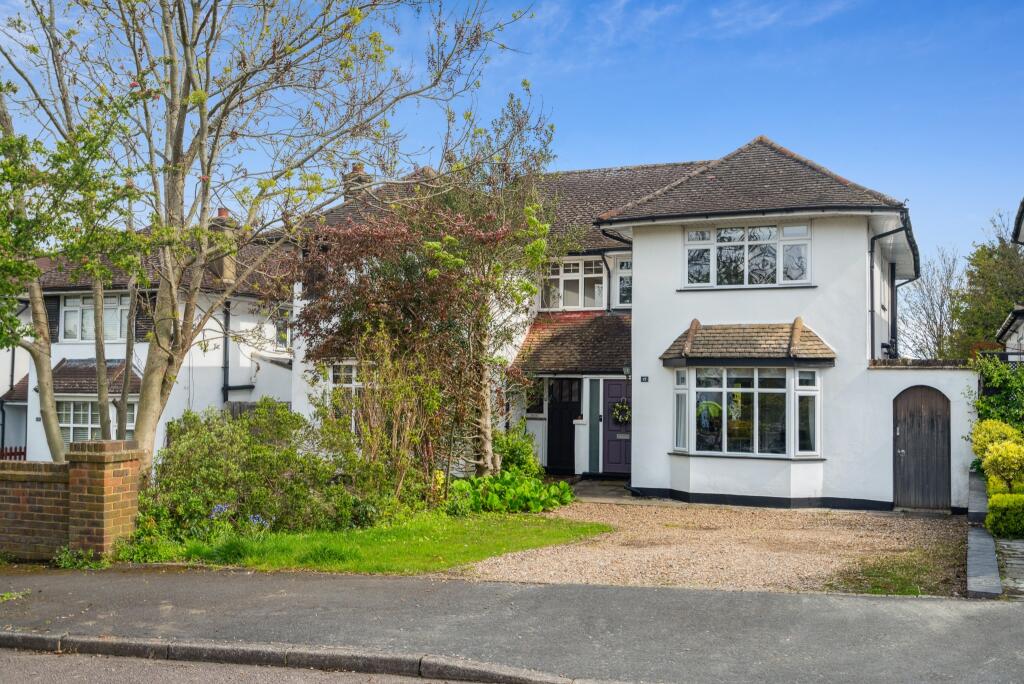3 bedroom semidetached house for sale in Oxhey Hall, Watford, WD19