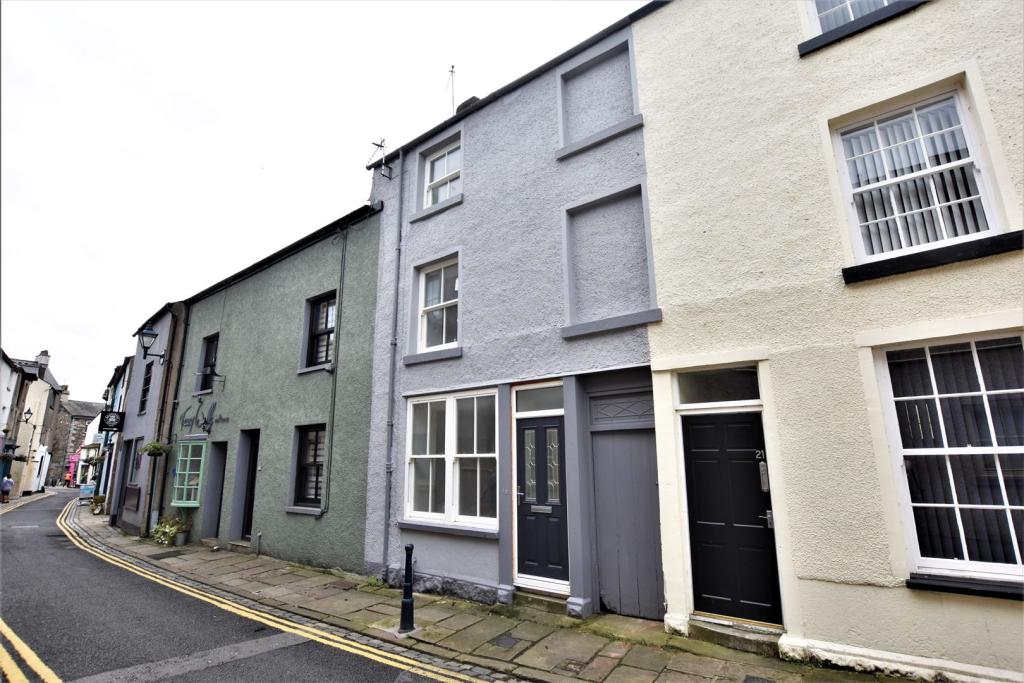 4 bedroom terraced house for sale in Upper Brook Street, Ulverston, LA12