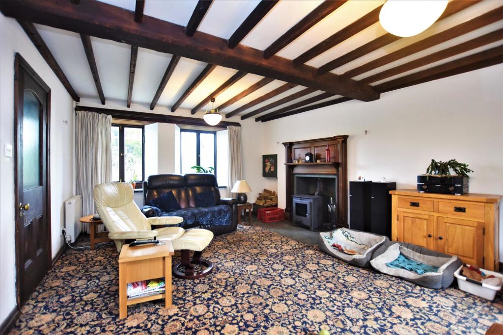 4 bedroom cottage for sale in Pennington, Ulverston, LA12