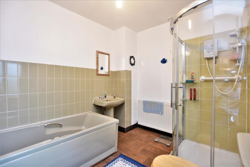 4 bedroom cottage for sale in Pennington, Ulverston, LA12