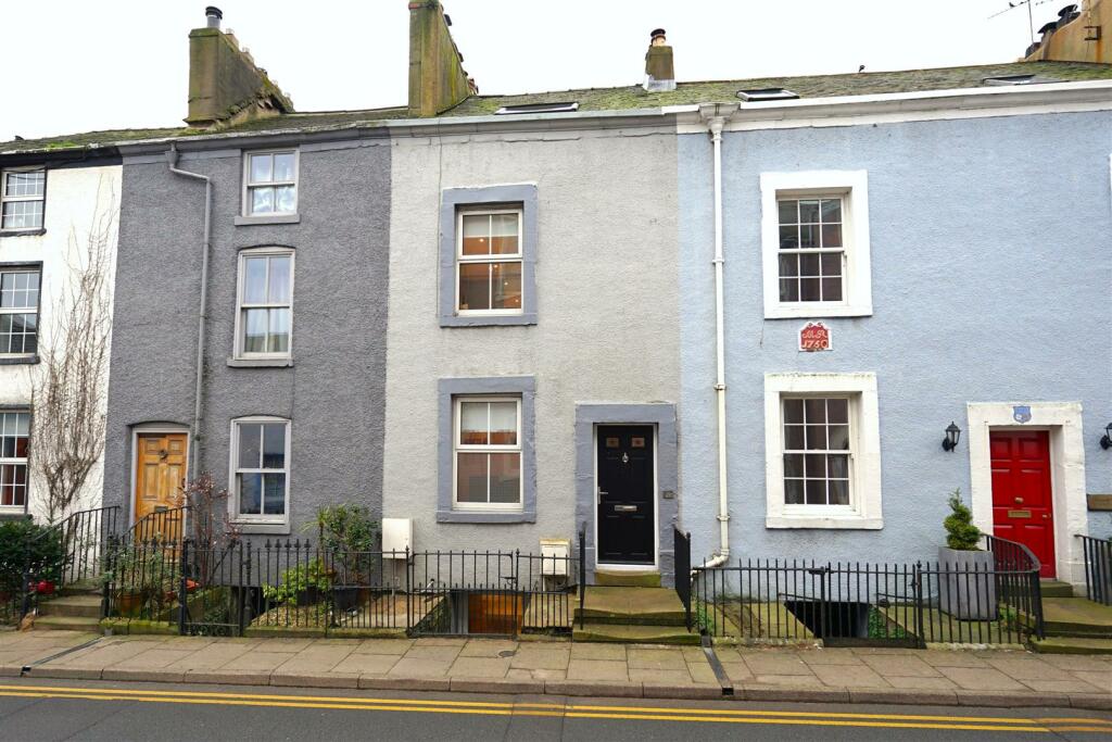 4 bedroom terraced house for sale in Fountain Street, Ulverston, LA12