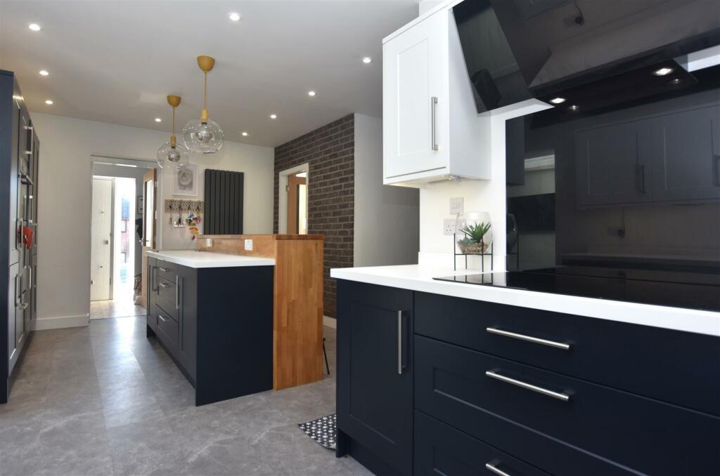 3 bedroom detached house for sale in Holbeck Park Avenue, BarrowIn