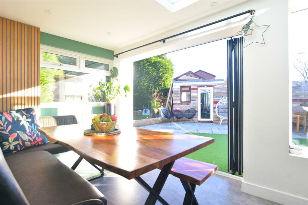3 bedroom detached house for sale in Holbeck Park Avenue, BarrowInFurness, LA13