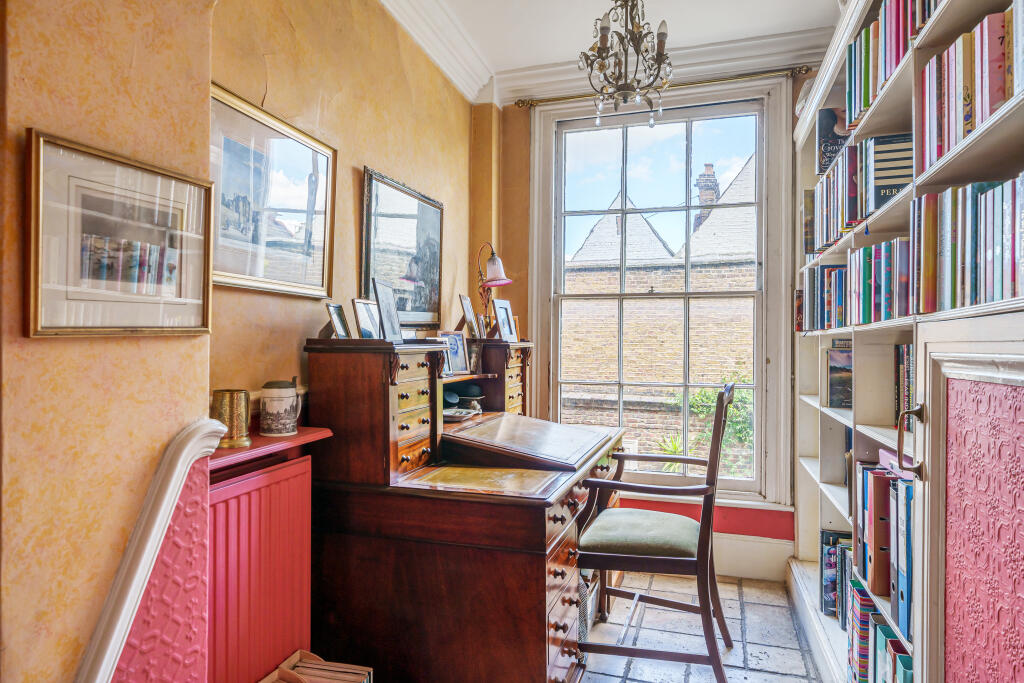 Main image of property: Kensington Park Road, London, W11