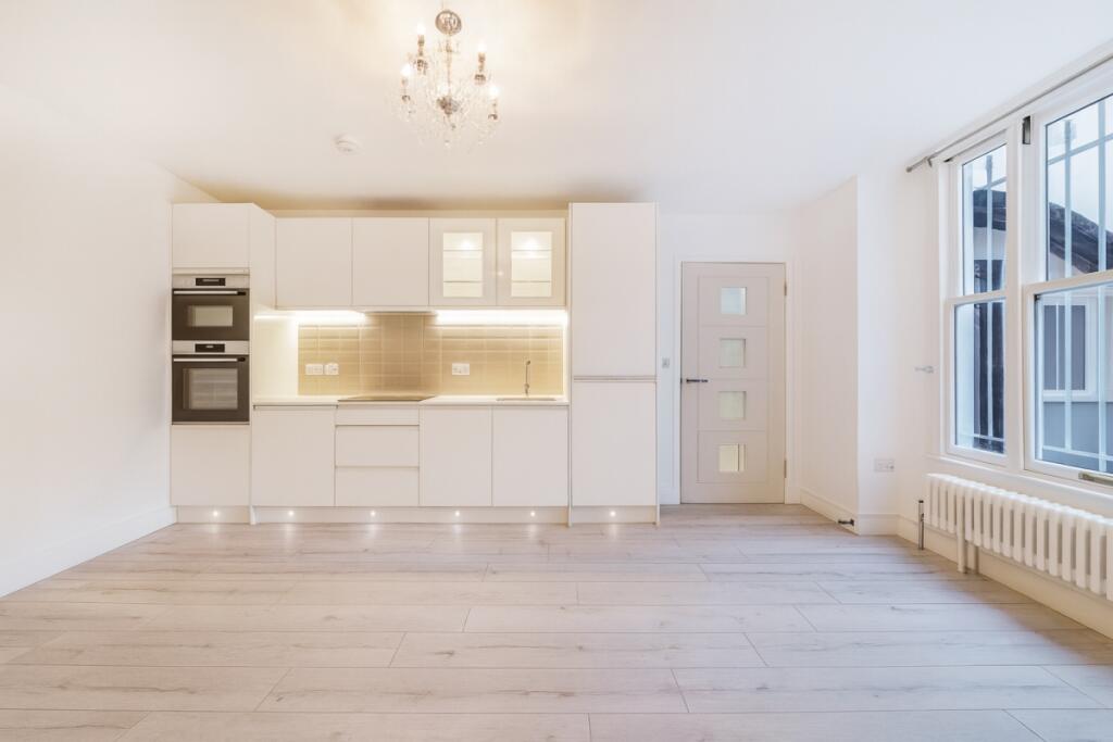 Main image of property: Princes Square, Notting Hill, W2