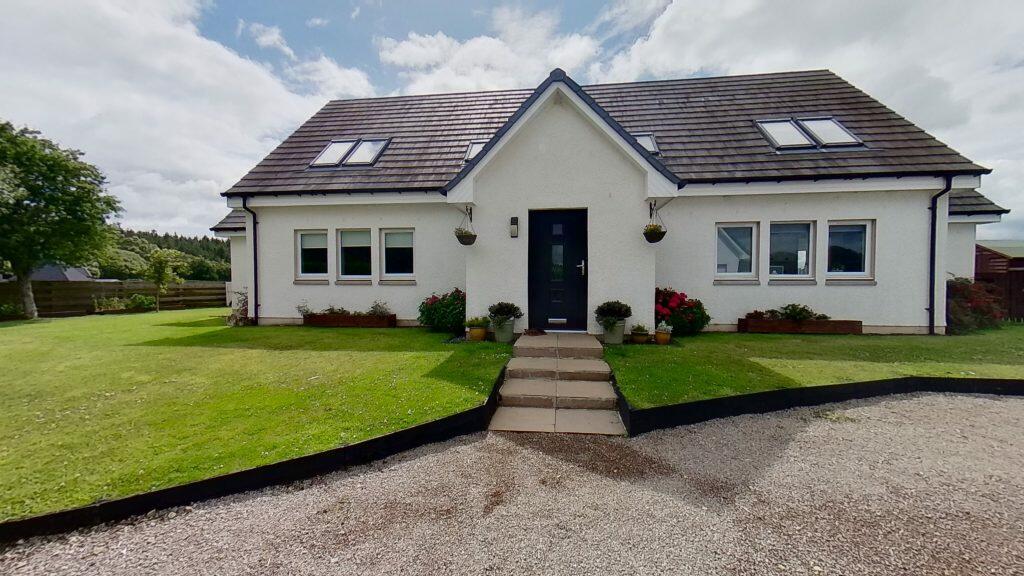 5 bedroom detached house for sale in Rowan Cottage Muirside