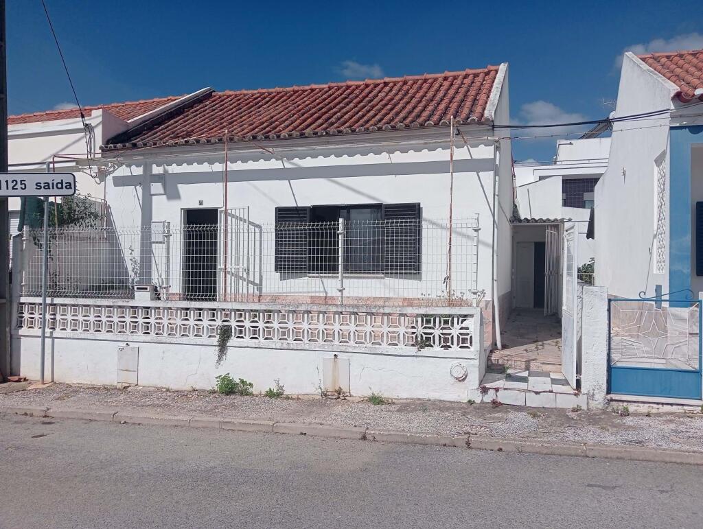 Main image of property: Algarve, Mexilhoeira Grande