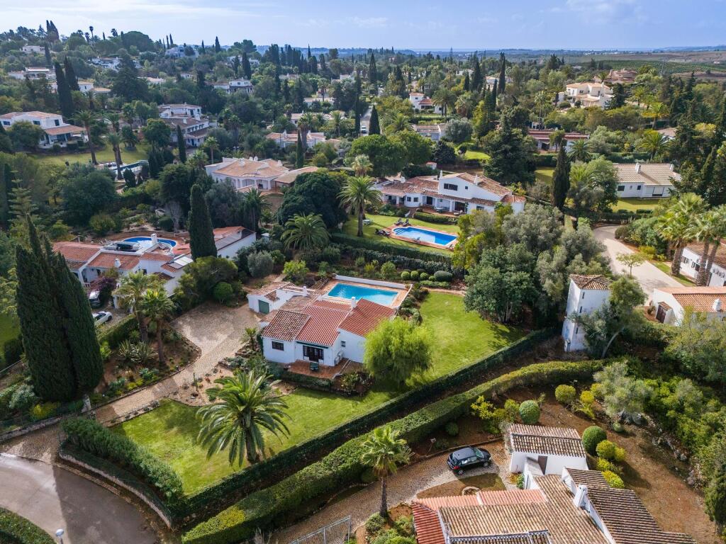 Main image of property: Algarve, Mexilhoeira Grande