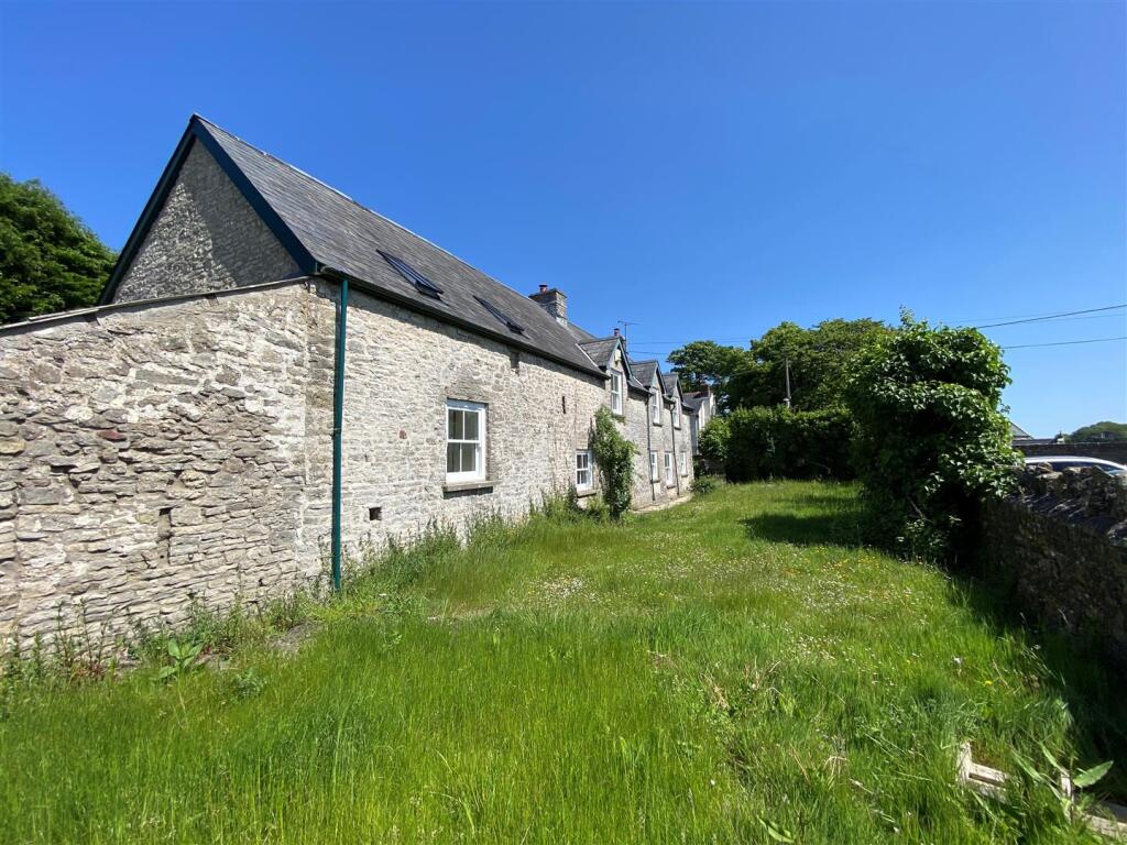Main image of property: Cae Pentre, Tythegston, Porthcawl, CF32 0ND