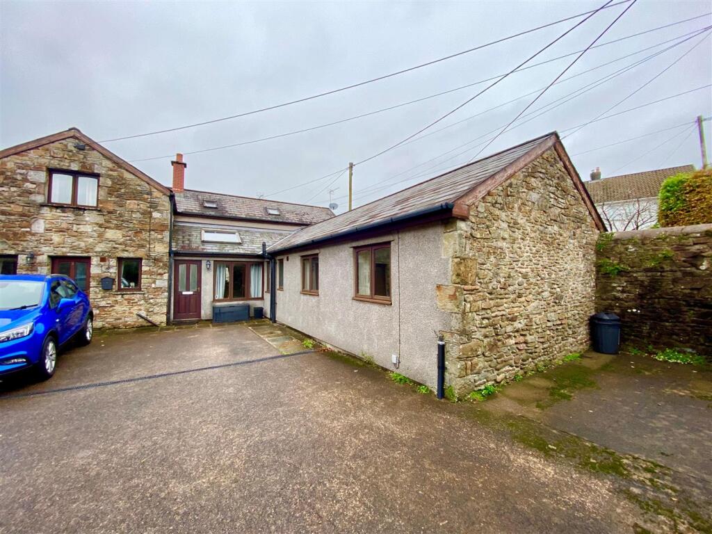 Main image of property: 1 THE COURTYARD, WERN DEW FARM, ABERKENFIG.
