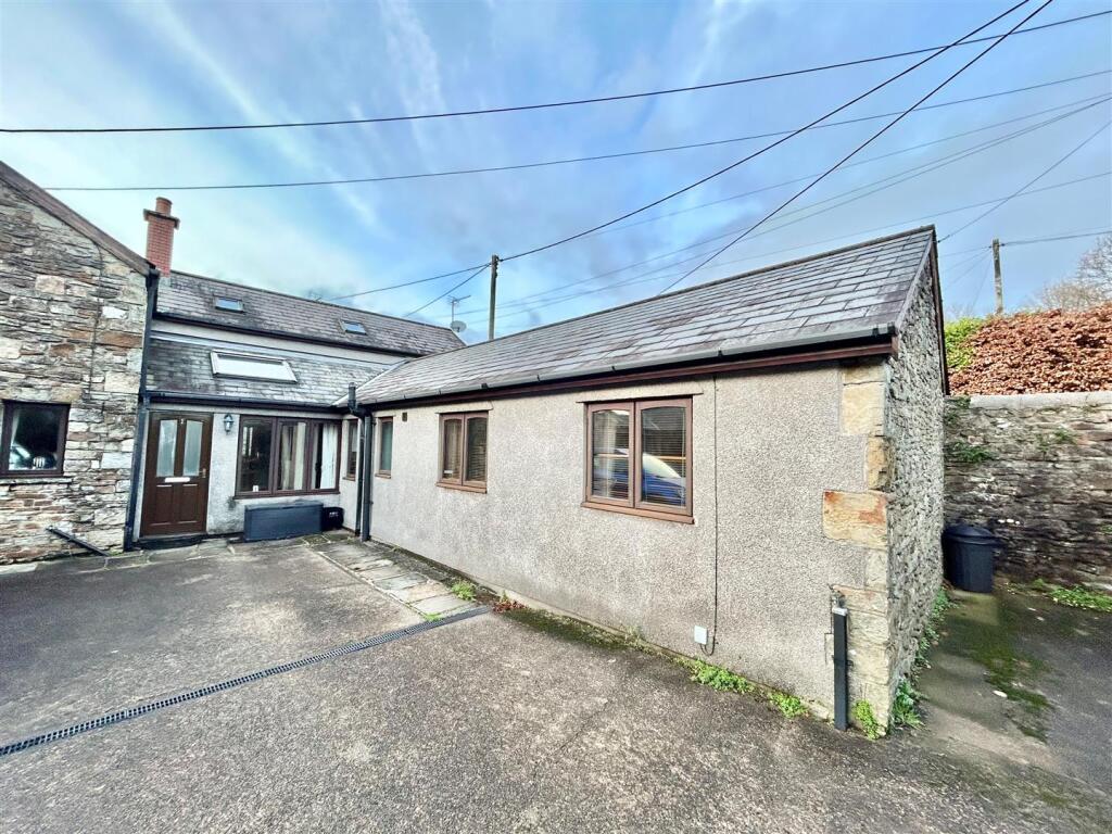Main image of property: 1 THE COURTYARD, WERN DEW FARM, ABERKENFIG.