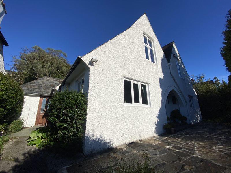 4 bedroom detached house for sale in Bangor, Gwynedd, LL57