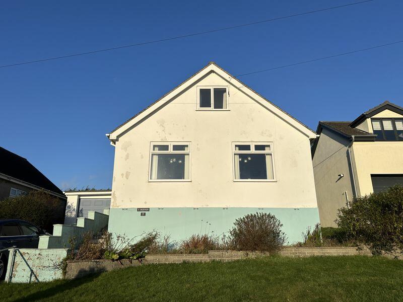 4 bedroom detached bungalow