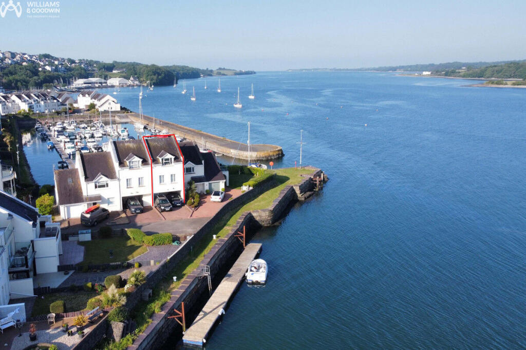 Main image of property: Hen Gei Llechi, Y Felinheli, Gwynedd, LL56