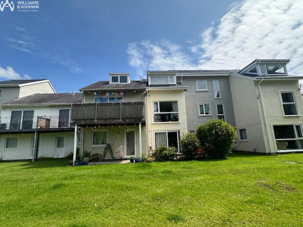 Main image of property: Ffordd Garnedd, Y Felinheli, Gwynedd, LL56
