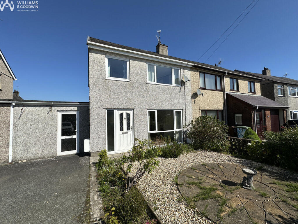 Main image of property: Glanffynnon, Llanrug, LL55