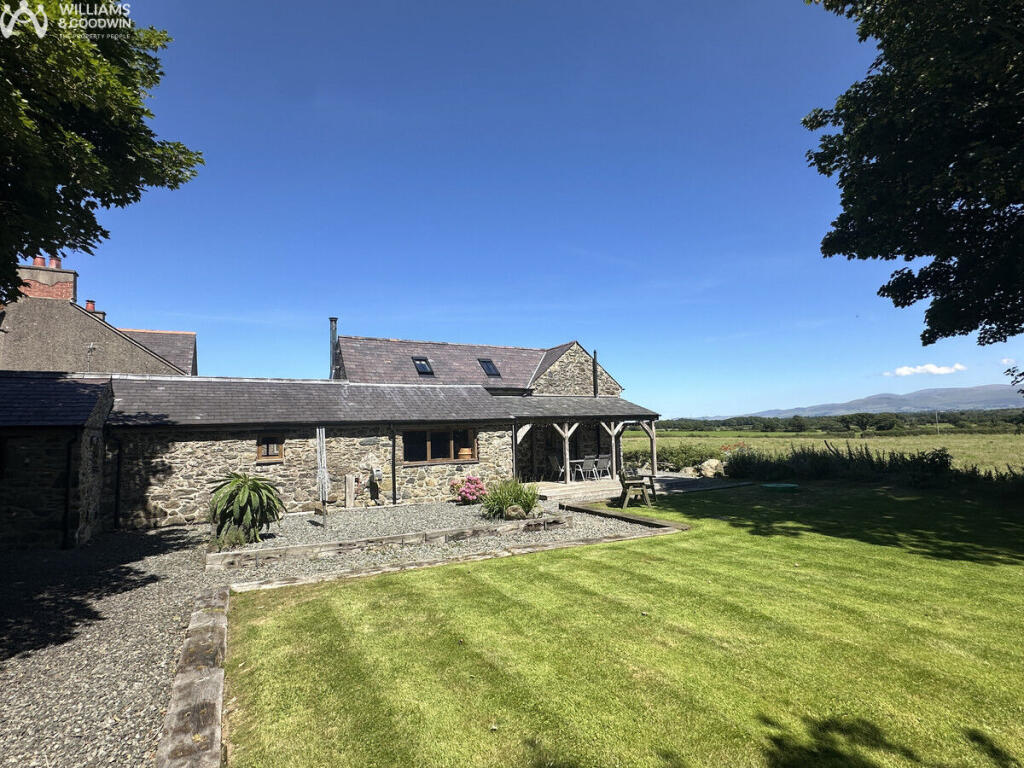Main image of property: Hologwyn, Llanddaniel Nr Gaerwen, Anglesey, LL60