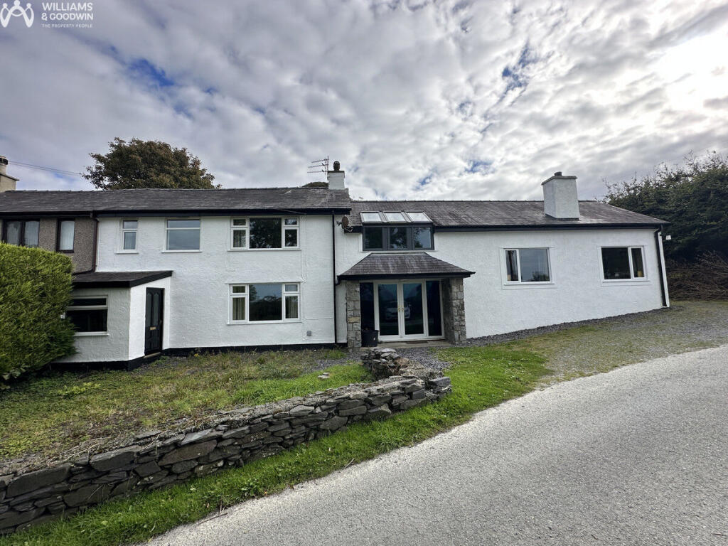 Main image of property: Lleiniau Isaf, Llanrug, Gwynedd, LL55