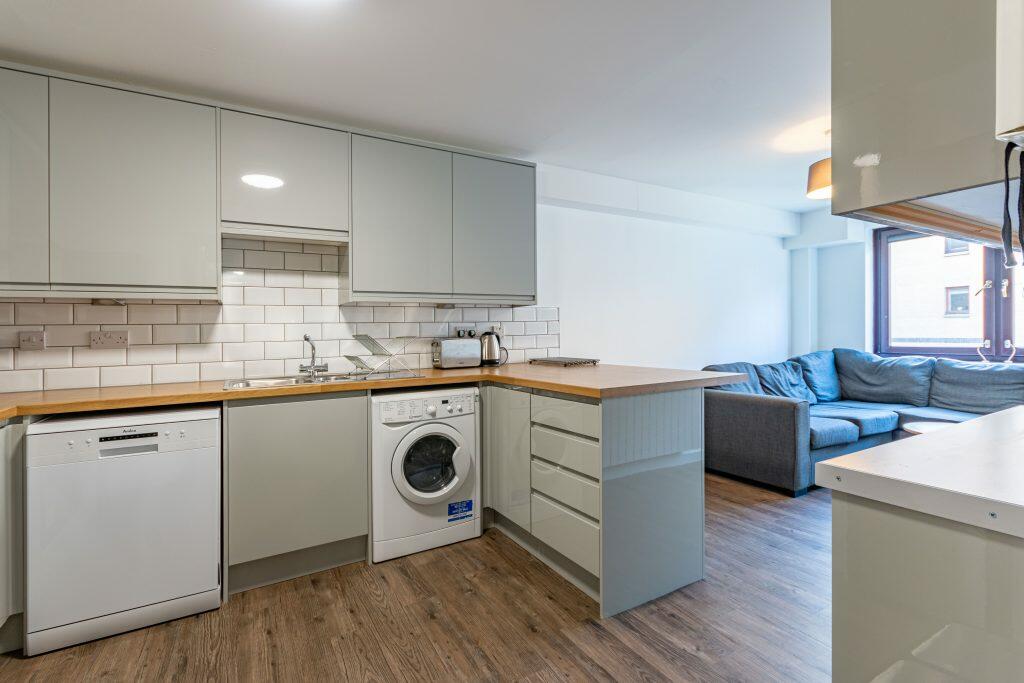 5 bedroom flat for rent in 1414L – West Bryson Road, Edinburgh, EH11 1EH, EH11