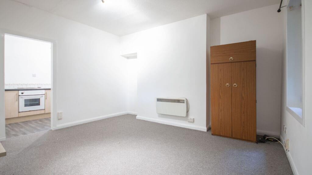 Main image of property: 0097L West Pilton Park, Edinburgh, EH4 4EE