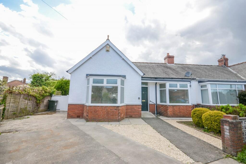 3 bedroom bungalow for sale in Leybourne Avenue, Forest Hall, NE12