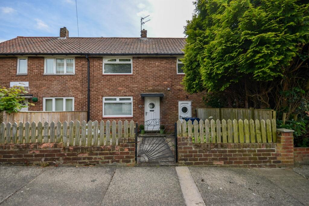3 bedroom terraced house for sale in Brigham Avenue, Kenton, NE3