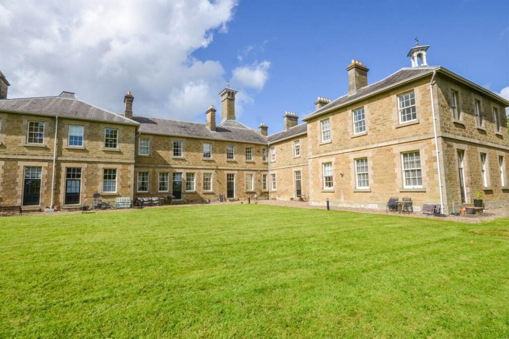 2 bedroom flat for sale in Lanesborough Court, Gosforth , NE3