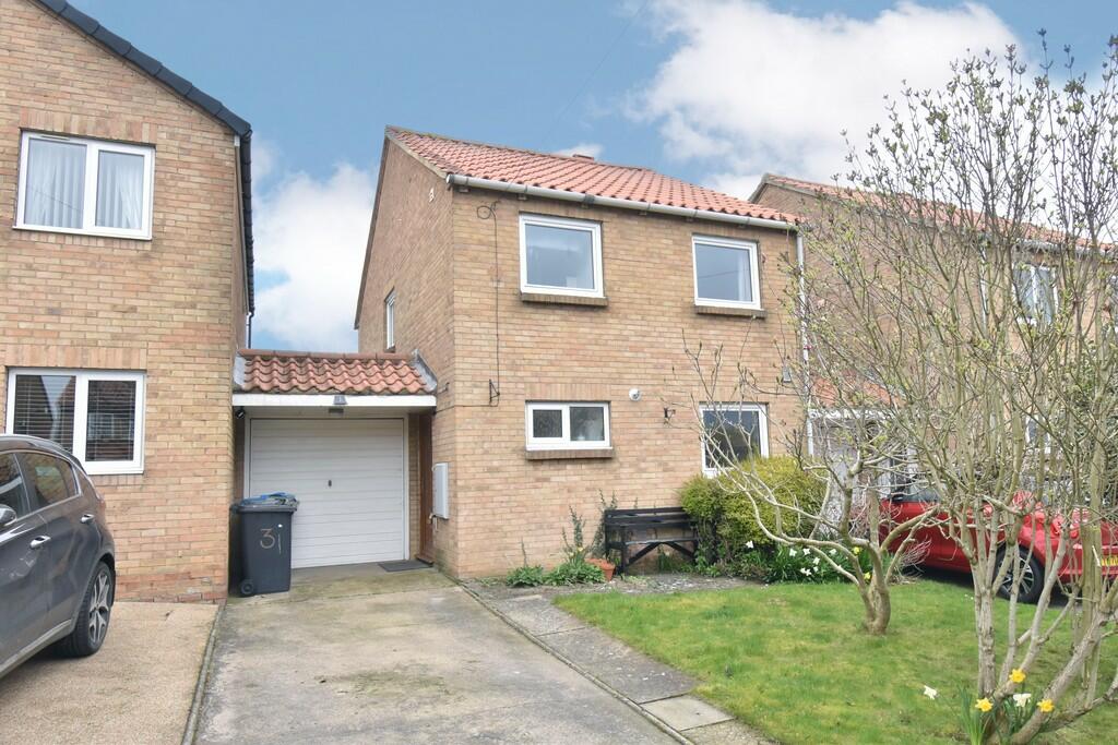 4 bedroom link detached house for sale in Hazel Court, Aiskew, Bedale, DL8