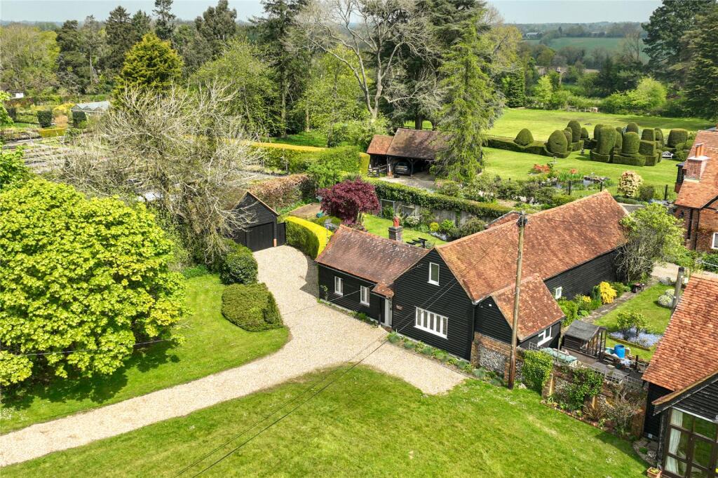 4 bedroom detached house for sale in Chartridge Lane, Chartridge