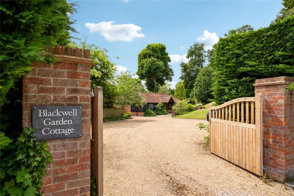 Main image of property: Blackwell Hall Lane, Chesham, Buckinghamshire, HP5