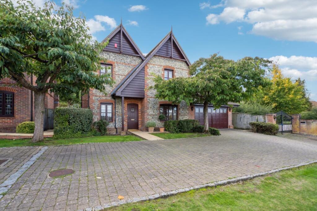 Main image of property: Chartridge Lane, Chesham, Buckinghamshire, HP5