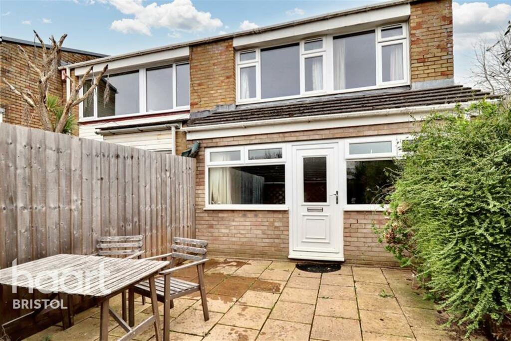 3 bedroom end of terrace house for rent in Wickham View, BS16