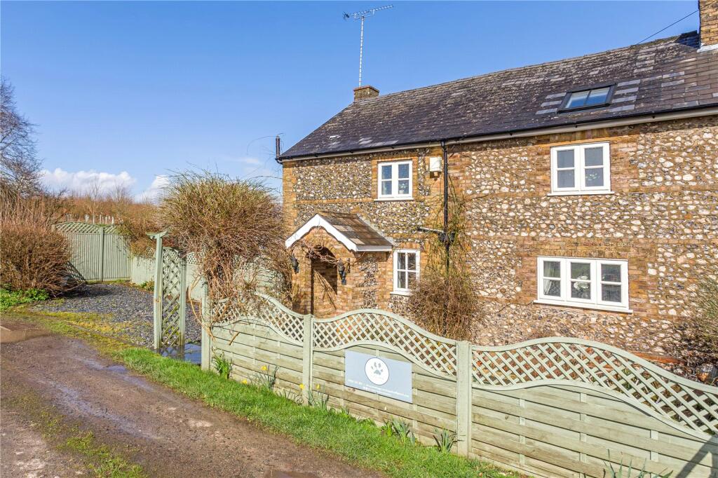 3 bedroom semidetached house for sale in Flint Cottage, Solesbridge