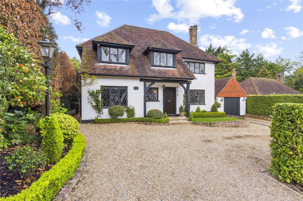 Main image of property: Rooks Hill, Loudwater, Rickmansworth, Hertfordshire, WD3