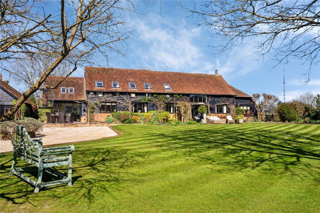 Main image of property: Hyde Lane, Nash Mills, Hemel Hempstead, Hertfordshire, HP3
