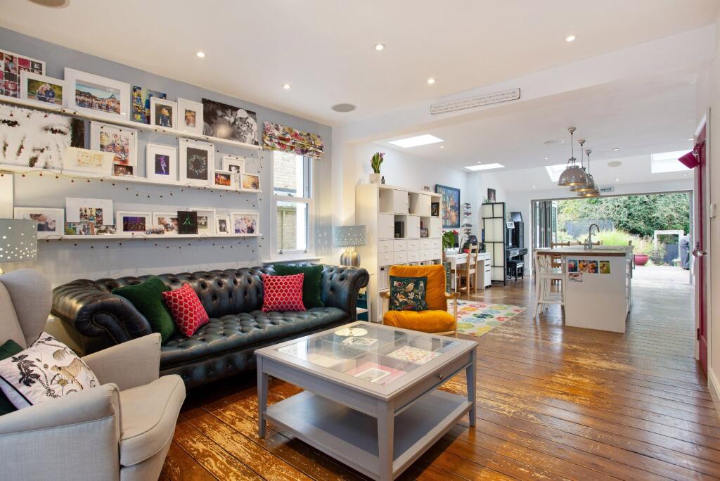 Main image of property: Hamilton Road, Hunton Bridge, Kings Langley, Hertfordshire, WD4