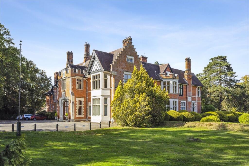 Main image of property: Chorleywood House Drive, Chorleywood, Rickmansworth, Hertfordshire, WD3