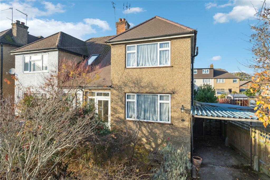 Main image of property: Beechcroft Avenue, Croxley Green, Rickmansworth, Hertfordshire, WD3