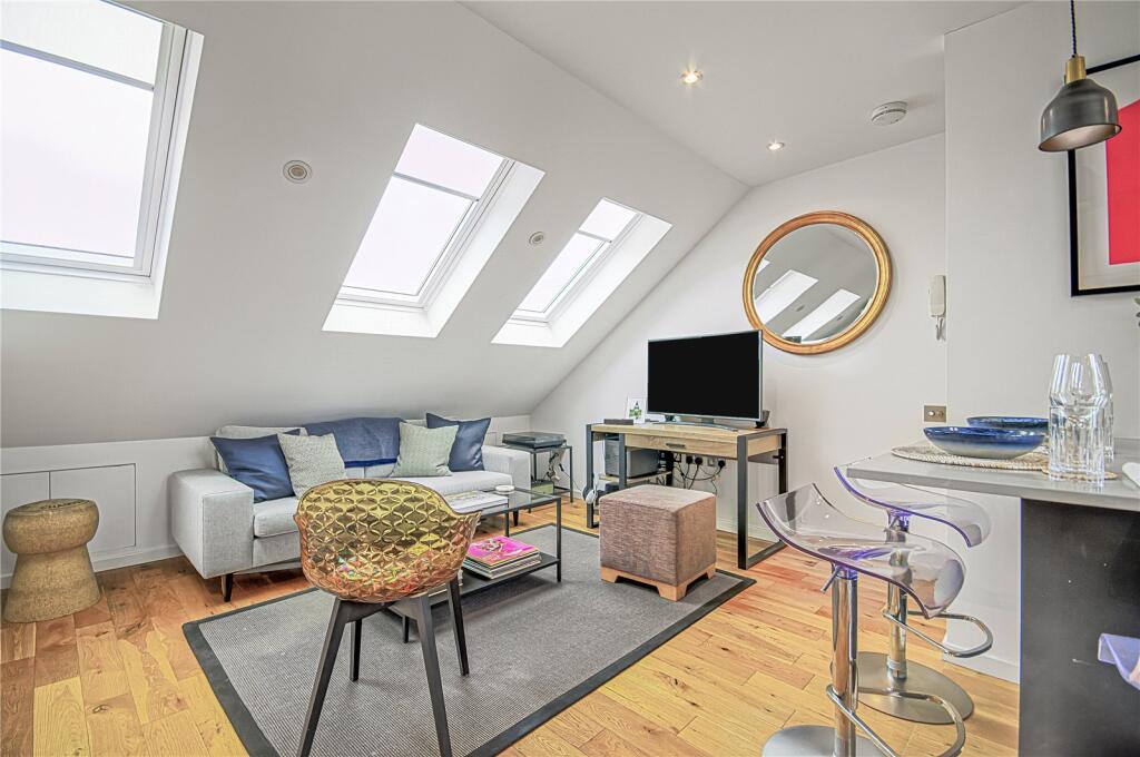 Main image of property: Oakbury Road, London, SW6