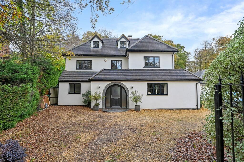 Main image of property: Chalfont Lane, Chorleywood, Rickmansworth, Hertfordshire, WD3